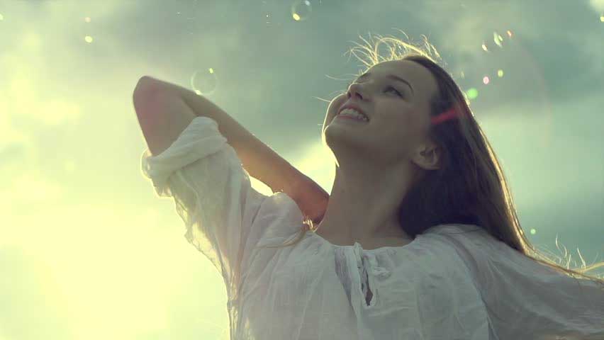خوشحال و شاد باشید